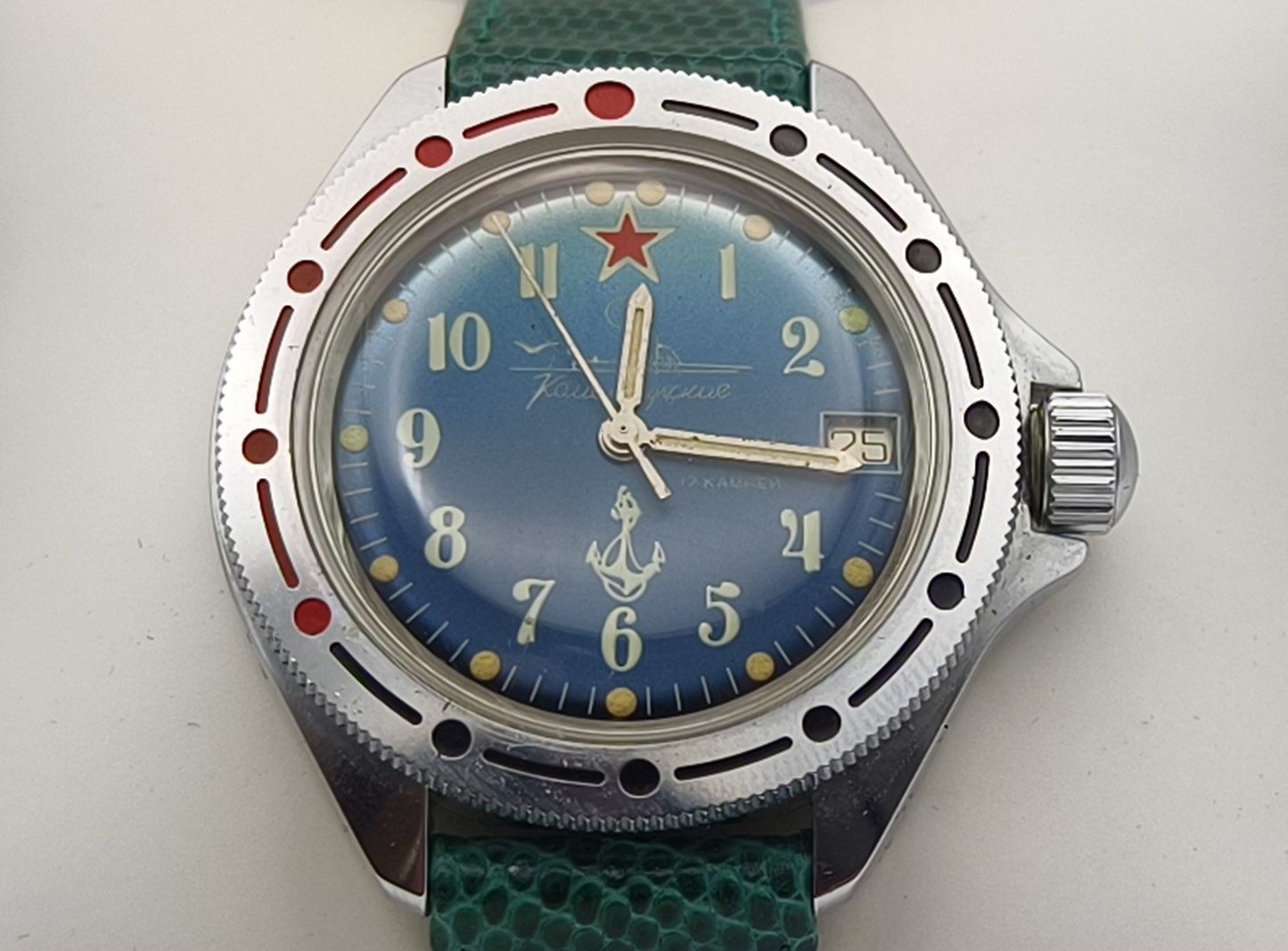 OROLOGIO MILITARE SOVIETICO RUSSO VOSTOK KOMANDIRSKIE CARICA MANUALE